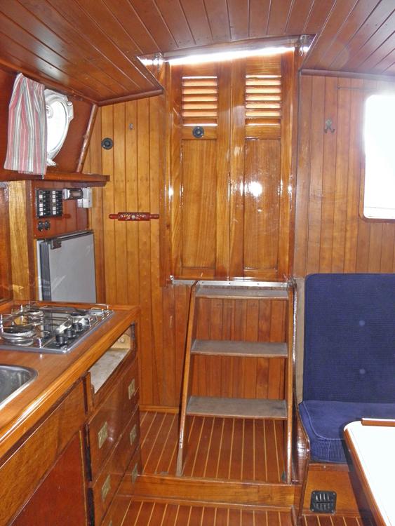 Saloon, Accommodation